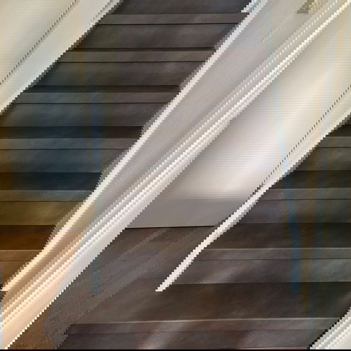 Trap na traprenovatie - NEWstairs Lovely Leather